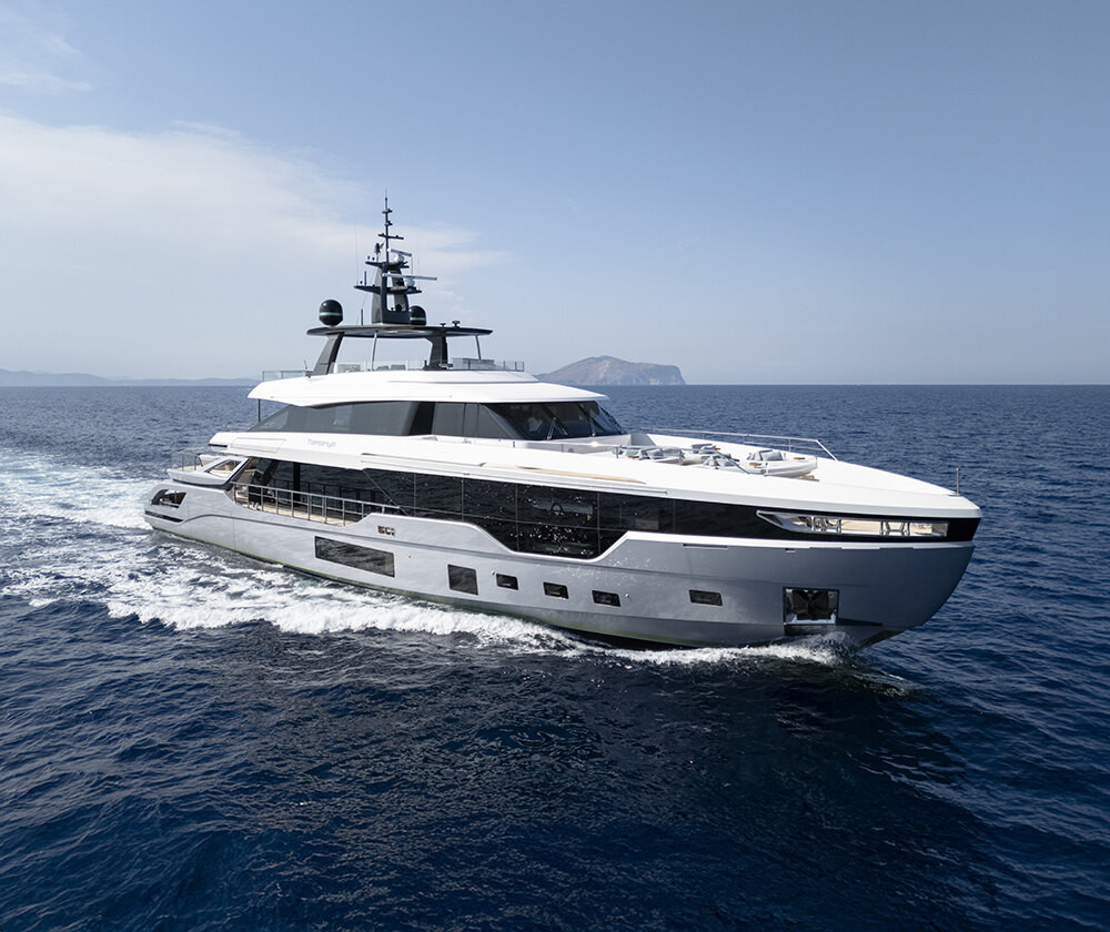TAMANYA - Azimut Grande 38 Trideck For Sale