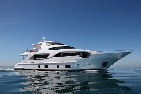 Yacht brokerage Benetti Delfino 93