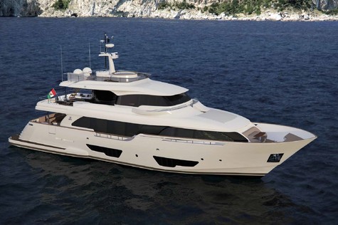 Yachts for sale in Mediterranean Sea NAVETTA 28 Ferretti Custom Line 