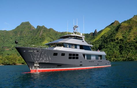Charter yacht in Tahiti VvS1