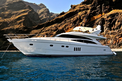 Yacht сharter in the Canary Islands Princess 21m LA FAVORITA