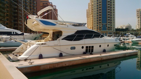 Yacht charter in Dubai Azimut 48
