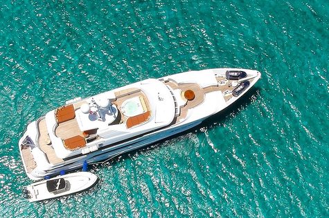 Yacht charter in Corsica Hakvoort 38m PERLE BLEUE