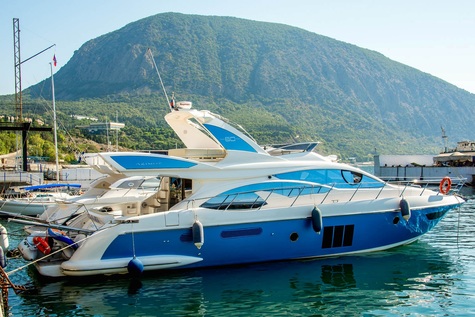 Elite yachts charter Azimut 60