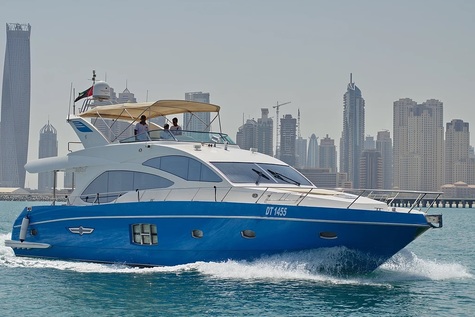 Yacht charter in Dubai Majesty 77ft