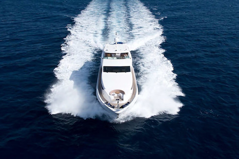 Yacht charter in Dubai Majesty 101ft