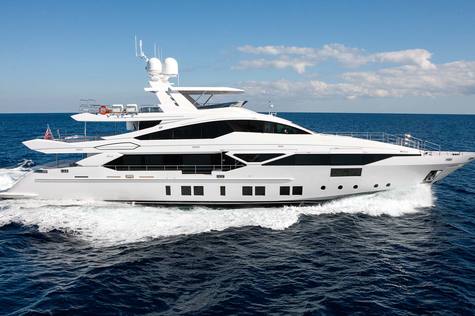 Yacht brokerage Benetti Veloce 140