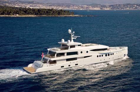Motor yachts from 50 meters Amels 206