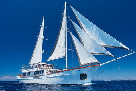 Yachts charter in Adriatic sea CORSARIO