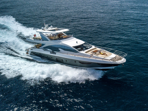 Yacht charter in Liguria Azimut INVICTUS