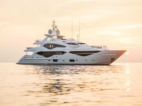 Yacht charter in Portofino Suneeker BERCO VOYAGER