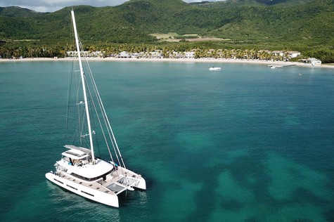 Yacht charter in Grenadines Lagoon JOY