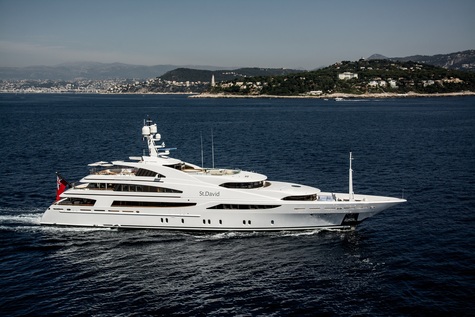 Yacht charter in Italy Benetti 60m ST DAVID