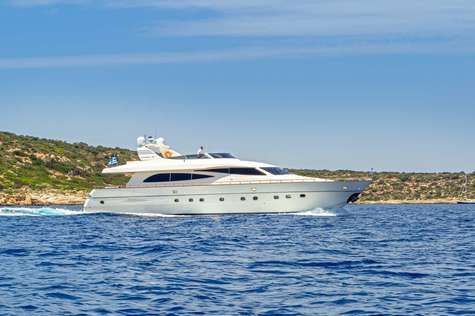 Yacht charter in the Cote d'Azur  VYNO  Canados