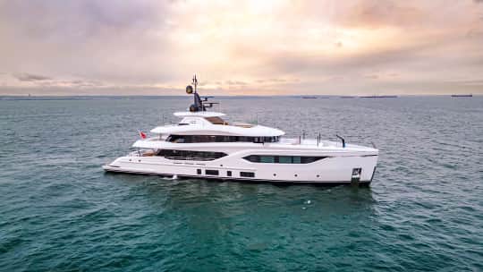 CONRAD C144S HULL #4