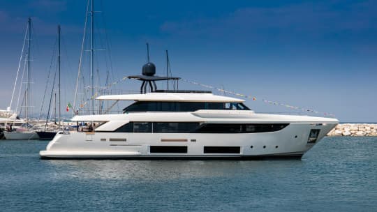 Custom Line Navetta 33