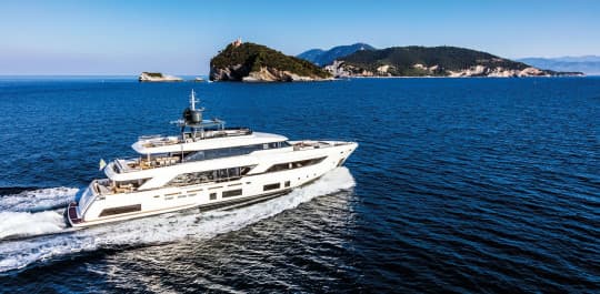 Custom Line Navetta 37