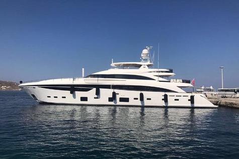 Yachts for sale in Spain Princess 40m