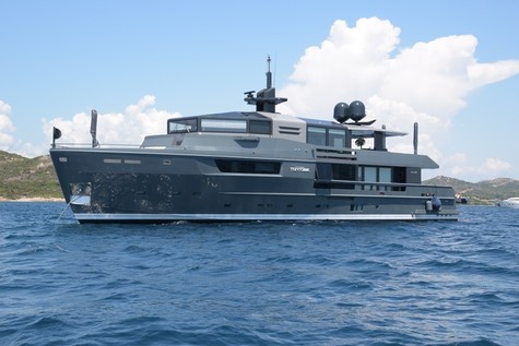 Yacht charter in Moscow Arcadia TORTOISE