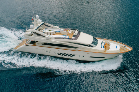 Yacht charter in the Cote d'Azur  Dominator LADY MURA