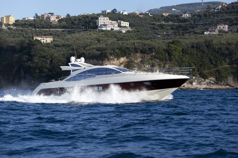 Yacht charter in Tuscany Azimut ECLIPSE