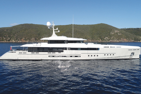 Yacht charter in Cannes Rossinavi ENDEAVOUR 2