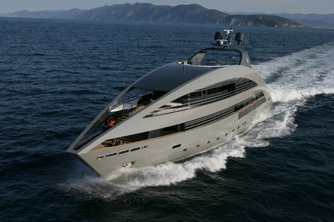 Yacht charter in the Cote d'Azur  Rodriquez Cantieri Navali Ocean Sapphire