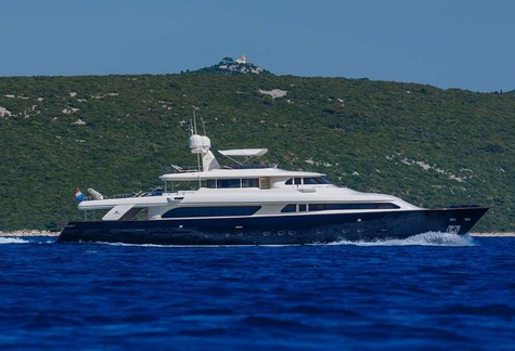 Yacht charter in Montenegro Princess KLOBUK