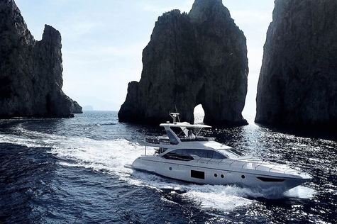Yacht charter in Moscow Azimut PAVIMAR II