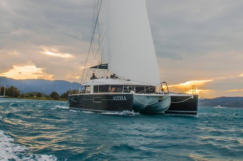 Yacht charter in Sardinia Lagoon ALYSSA