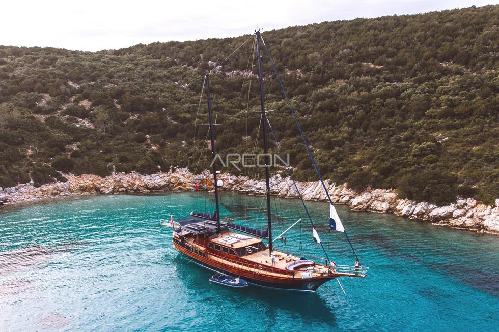 Sailing Ketch CAPRICORN 1