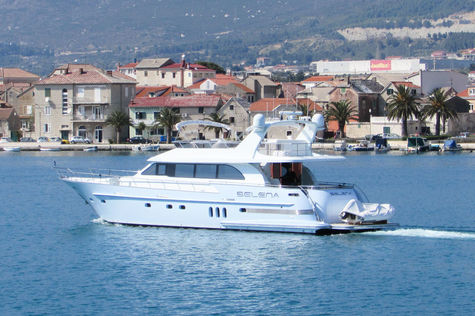 Мегаяхты: стальные, пластиковые и алюминиевые яхты от Arcon Yachts Van der Valk Selena 25m