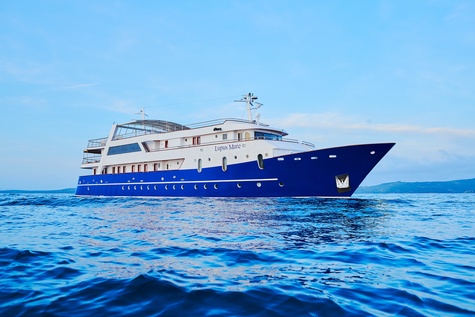 Yachts charter in Adriatic sea LUPUS MARE MINI CRUISER